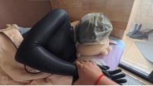 マスク女の部屋に突入
